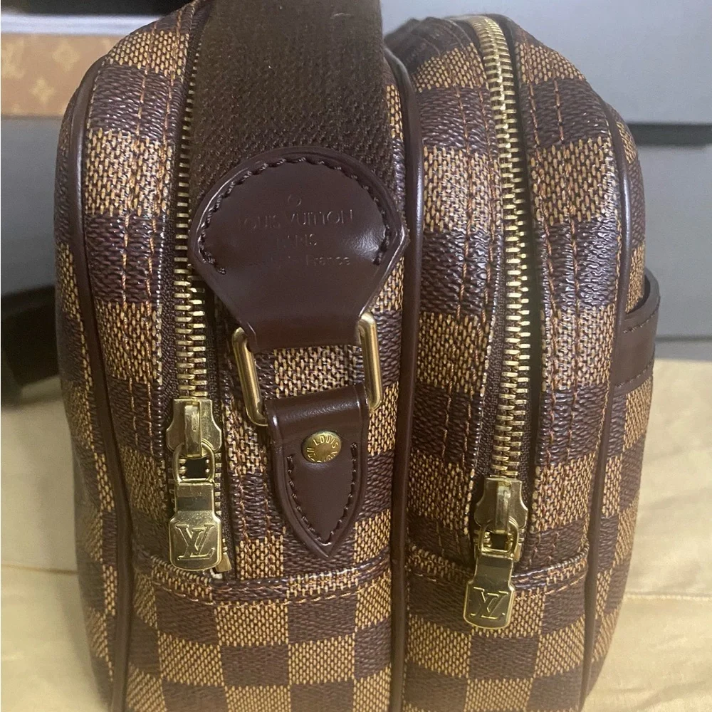 Louis Vuitton Denier Ebene Reporter PM size